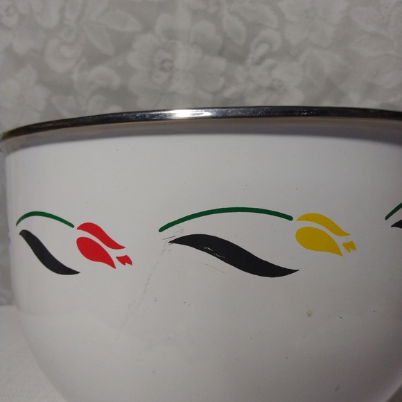 Vintage Kobe Enamelware - Enameled Steel Large Nesting Bowl White & Tulips - Picture 4 of 11